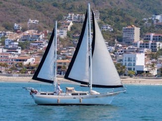 Vintage-style sailboat Ketch 50 ft