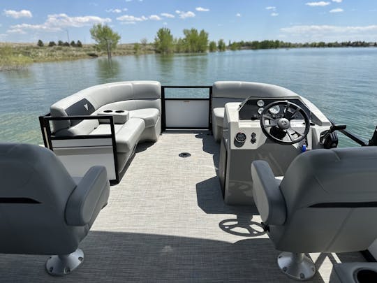 Pontoon Boat Viaggio Del Mar 18U Rental in Loveland, Colorado