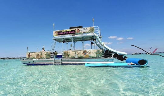 Pontón de dos pisos con temática de Capitán Tiki con dos toboganes, combustible incluido 
