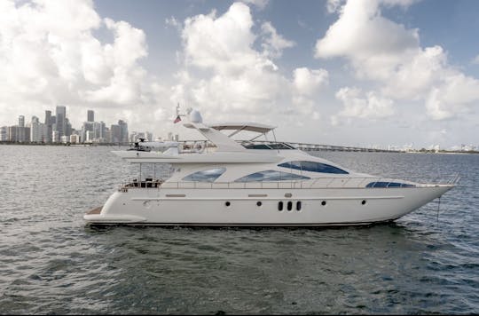 AZIMUT DE 84 PIES | ES PERFECTO PARA CELEBRAR CUMPLEAÑOS, EVENTOS Y DÍAS FESTIVOS.