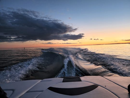 ¡Recorrido en barco por Montreal/Laval para nadar y disfrutar de una fiesta en la playa con vista panorámica!