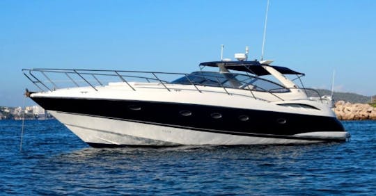 Sunseeker Camargue 44 Motor Yacht Rental in Saint-Tropez