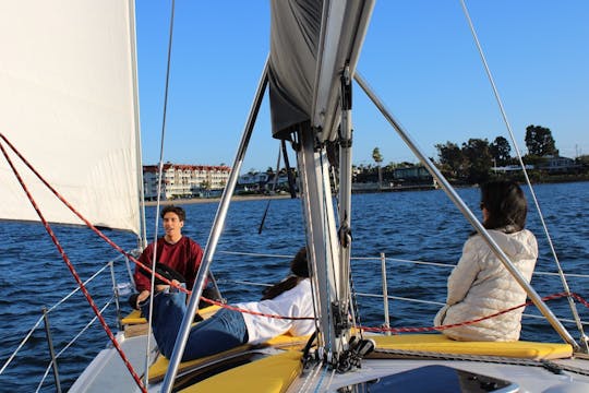 Tour privado en velero en San Diego para familias