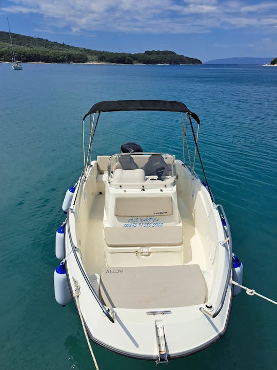 Quicksilver 555 Activ - Mercury 100 Rental in Cres