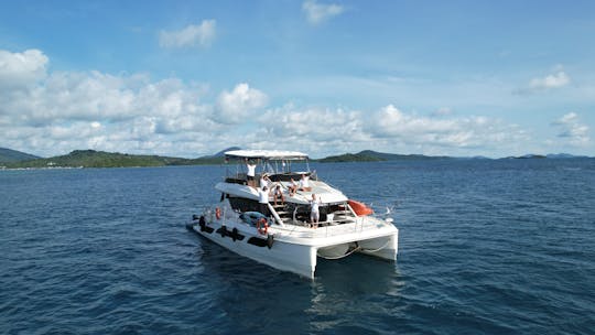 Alquiler de catamarán de lujo y espaciosos