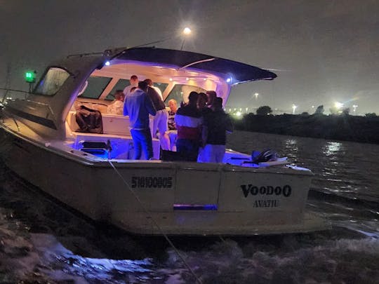 “Voodoo” 40ft Riviera Cruiser Motor Yacht Rental in Docklands, Victoria