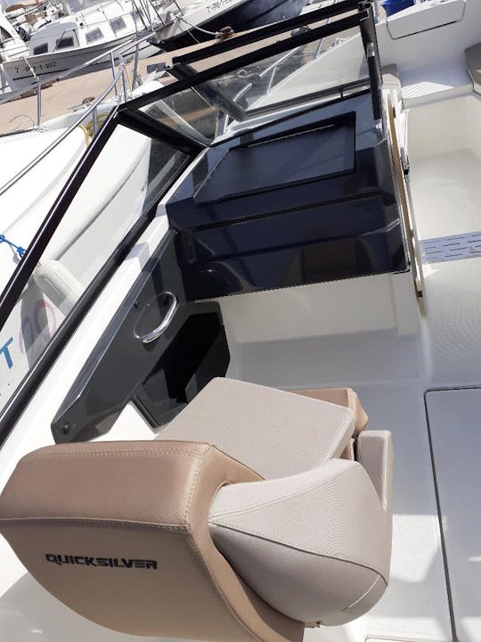 ¡Explora Can Pastilla con estilo con Activ 605 Bowrider!