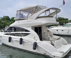 42' Meridian Motor Yacht In Casa de Campo