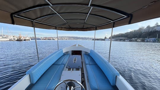 Bateau Fantail électrique à louer à Lake Union