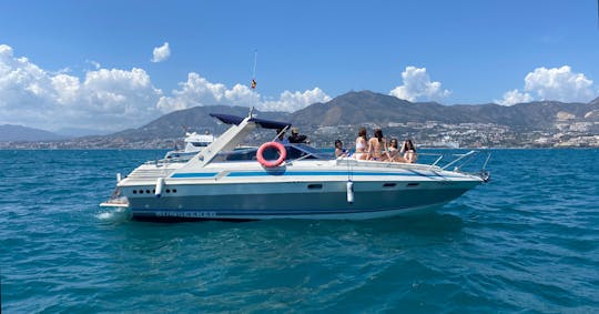  Iate Sunseeker Portofino 31 para uma divertida festa de barco em Benalmádena