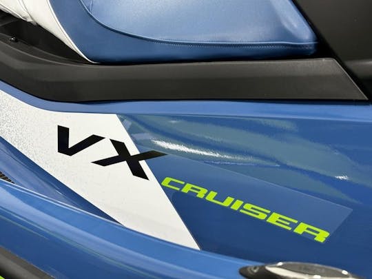 メモリアルデーまでの間、ジェットスキーレンタルが 10% オフになります。今すぐ予約して、さっそく乗ってみましょう！