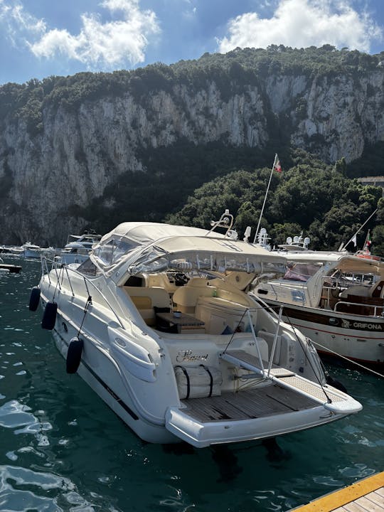 Zaffiro 34 - Bateau à moteur italien classique