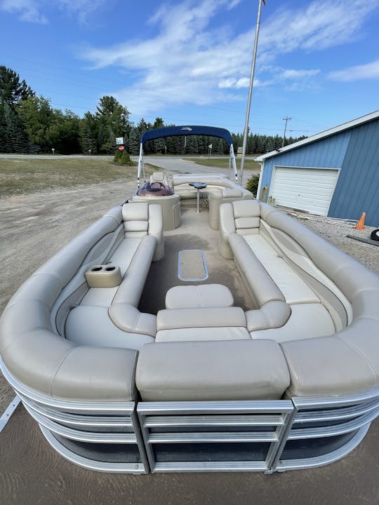 Glen Lake Getaway with 22ft Bennington Tritoon | Available Half Day to Weekly!