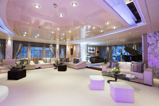 Alquiler de barcos en Dubai Marina · Neorion — Moonlight 2 (2005)