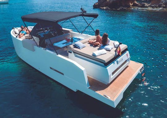 DeAntonio D28 Open Habeas Corpus Motor Yacht Rental in Eivissa, Illes Balears