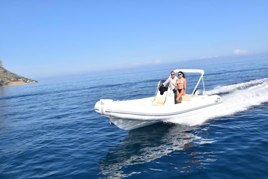 Altamarea Wave 20 RIB with 40 CV outboard engine - No boat license required!