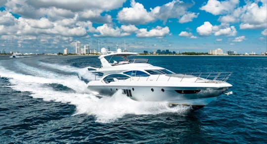 Yacht à moteur Azimut de 70 pieds à Miami Beach, en Floride