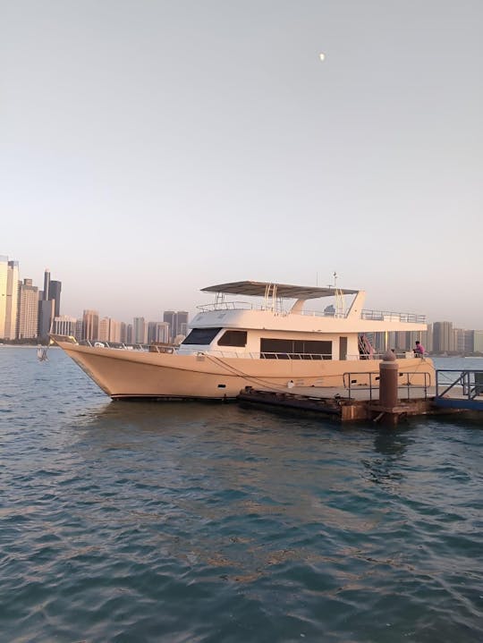 Luxurious 70ft Abu Dhabi Boat for Unforgettable Events!