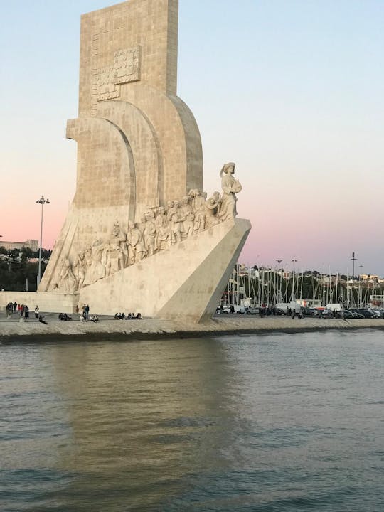 33ft speedboat in Lisbon for tours, parties and events