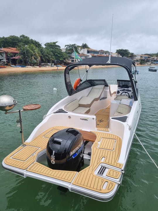 Aluguel de iate a motor “Iara” Coral de 24 pés em Búzios, Rio de Janeiro, Brasil