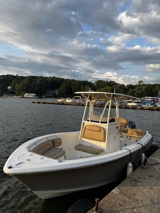 Fun & Spacious 23ft Nautic Star in NY/NJ