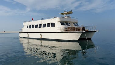 Bateau Butinah — Charter de luxe de 75 pieds à Abu Dhabi