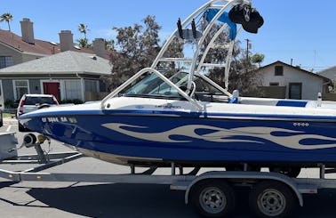 Rev Up Your Wakesurf Skills with 22ft Centurion Lessons in Sunny San Diego!