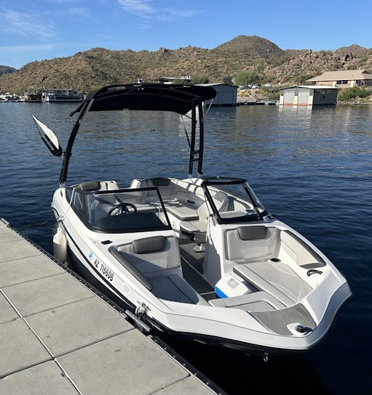 Experience the Ultimate Lake Adventure! Captain Included