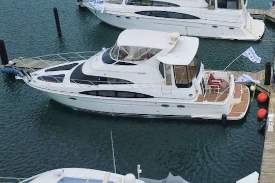 55' Carver Yacht-12 Passengers* Chicago Vibes