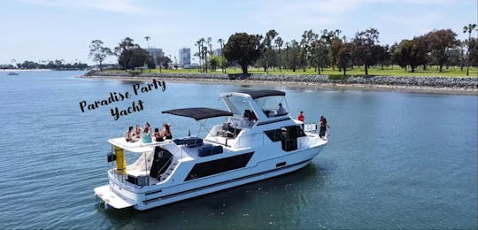 Yacht Paradise Party de 59 pieds 🥳 Musique 🎵 Danse 💃 Natation 👙 Floats 🦄 Nourriture 🧀
