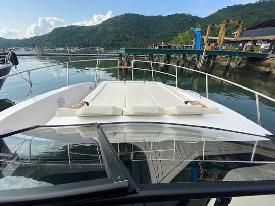 Location de yacht à moteur Trindade NHD de 34 pieds à Paraty, Rio de Janeiro, Brésil