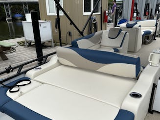 2 New Tri-toon Boats “Captain & Fuel included”  Nashville Area Old Hickory Lake