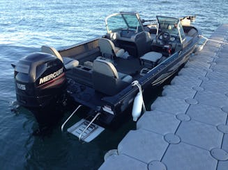 Pêchez, flottez, explorez et jouez sur un ski Lowe Fish de 22 pieds