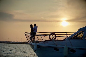 Excursion privée au coucher du soleil dans la magnifique baie de Larnaka, à Chypre