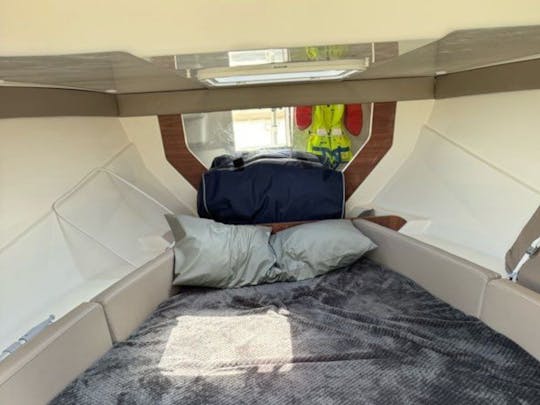 Sea Escape: 755 Sundeck 2019 – 225hp V6, Comfort and Thrills in Marseille!