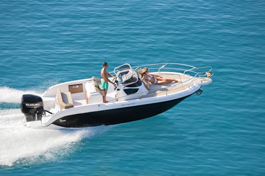 Ranieri International Next 240 SH Powerboat