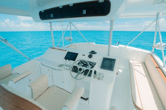 Last Minute Deal! 55' Ocean Yacht for Rent in Cancun, Mexico.