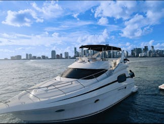 Silverton 48 Convertible Yacht in Miami Florida