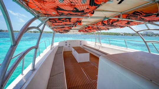 Spacious Sea Ray 55ft in Cancun – Perfect for Large Groups 