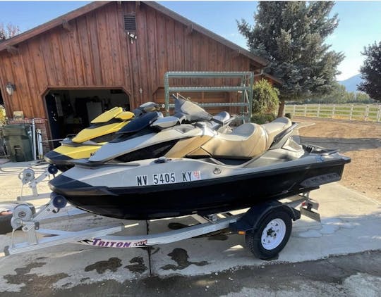 Aventura de jet ski em Lake Tahoe para você!