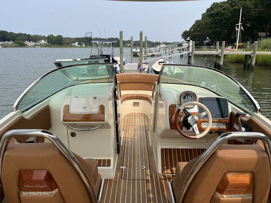 Explore and arrive in style aboard 28' Chris Craft Launch GT, Sirena