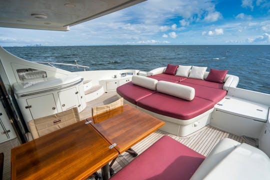 Enjoy Miami In 68FT AZIMUT!