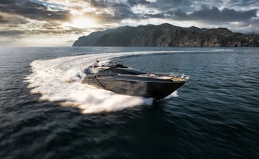 Striking 88ft Sportfly Yacht with Futuristic Elegance