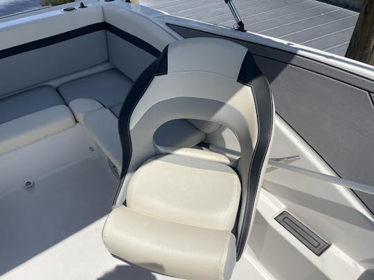 2021 フロリダ州ケープコーラフト231 SVX 200馬力スズキ
