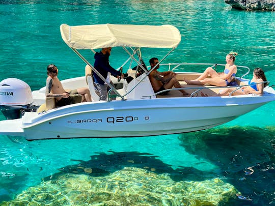20" Boat tour in Capri (all inclusive)