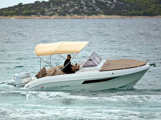 Rent a boat Atlantic suncruiser 630
