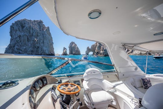 Sea Ray 60’ Yacht in Los Cabos.