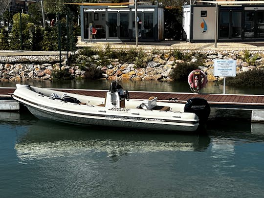 Com ou sem Skipper - O melhor guia para aventuras de Skipper Portugal.