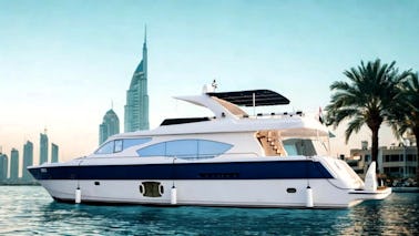 YATE DE GRAN LUJO DE 85 PIES CON JACUZZI PARA HASTA 40 HUÉSPEDES 