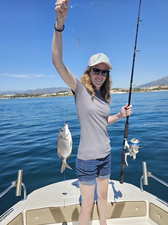 4 horas de pesca increíble en Fuengirola, Andalucía